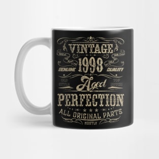 Classic 22nd birthday gift Design for men women Vintage 1998 Mug